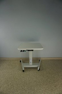 стол приборный медицинский с электроприводом серии мт по ту 32.50.30-003-61593132-2020. модель мт-01 фото